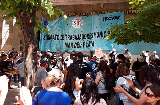 Municipales inician la tercera semana de retención de tareas