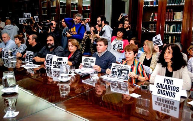 Docentes definen si aceptan la oferta del Gobierno y se destraba el conflicto
