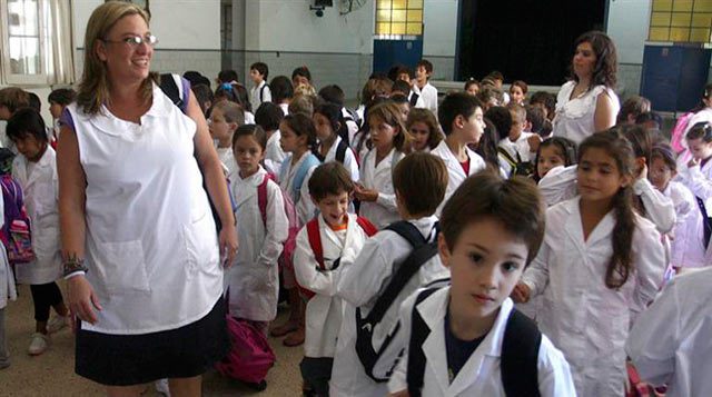 Paritarias: la Provincia mejoró la oferta a los docentes
