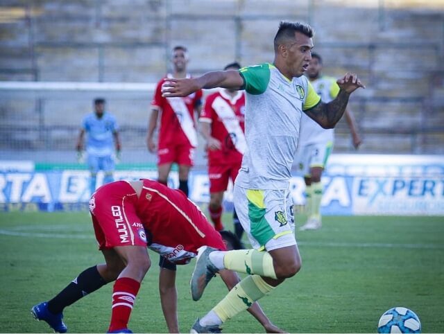 Aldosivi fue goleado por Argentinos y complicó sus chances de clasificación