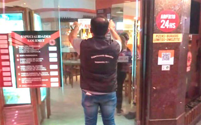 Clausuraron tres bares por trabajar fuera del horario permitido