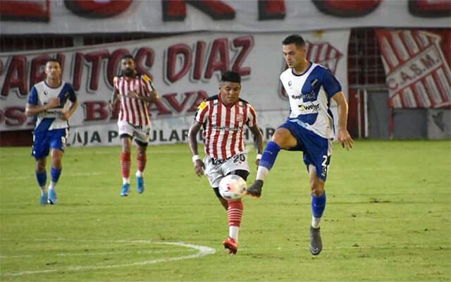 Alvarado se trajo un valioso empate de Tucumán