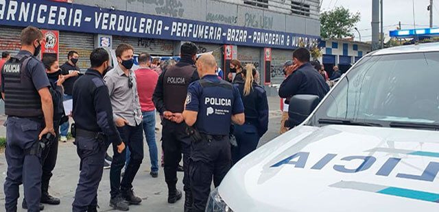 Momentos de tensión se vivieron en supermercado chino durante una protesta de Empleados de Comercio