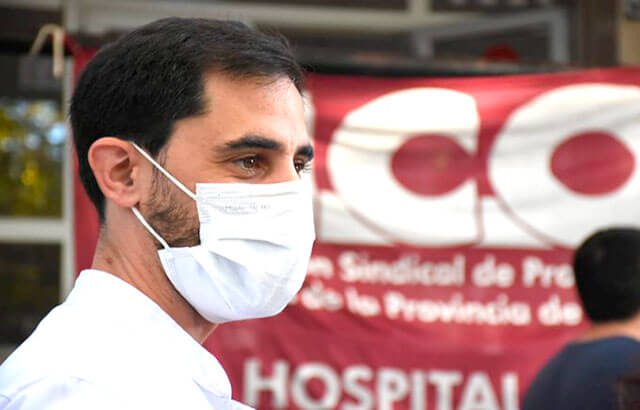 Trabajadores de Cicop reclamaron en el HIGA una mejora salarial en el marco de la segunda ola de coronavirus
