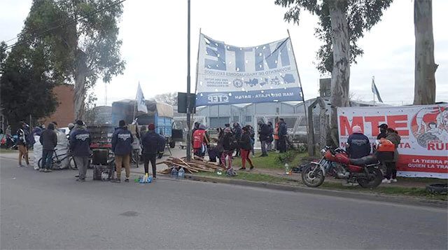 La Municipalidad denunció a los manifestantes por el corte en el acceso al predio del EMSUR