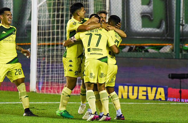 Aldosivi fue efectivo y consiguió una gran victoria ente Banfield
