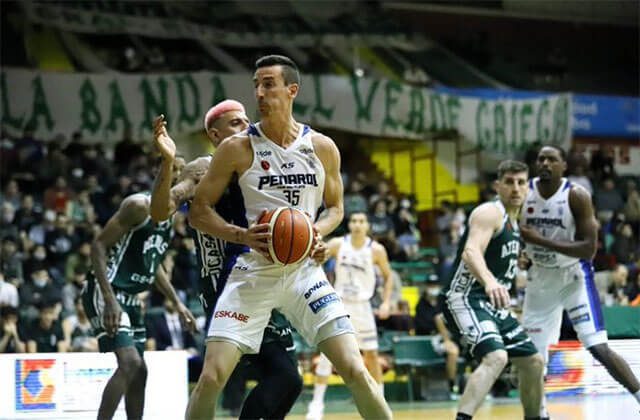 Gran triunfo de Peñarol ante Atenas en Córdoba