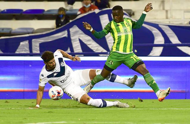Aldosivi debutó con una derrota ante Vélez