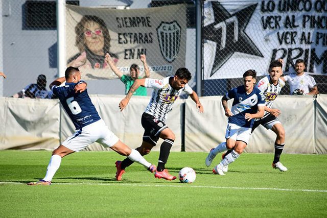 Otra derrota para Alvarado: cayó 2-0 con Estudiantes de Buenos Aires