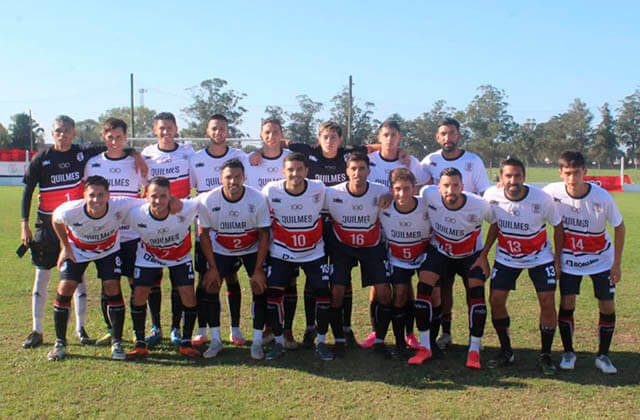Gira el mundo, gira una pelota tricolor