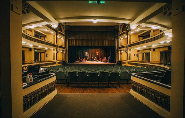 Personal del Teatro Colón realiza una retención de tareas