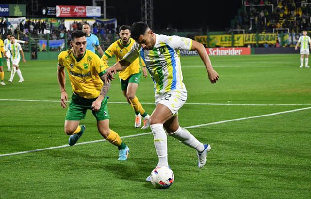 Aldosivi ganaba 2 a 0, le expulsaron un jugador y terminó perdiendo