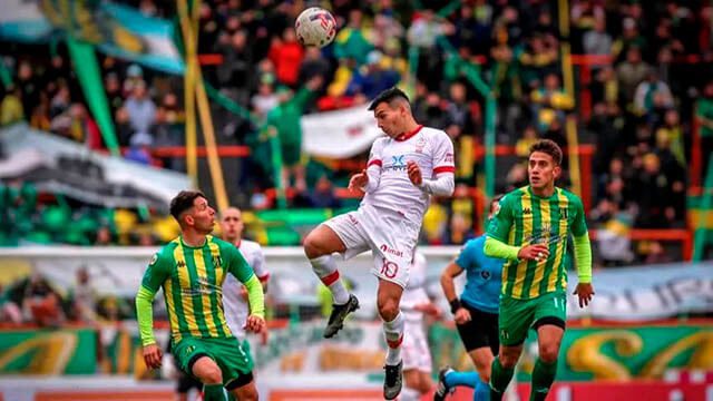 Aldosivi perdió sobre el final con Huracan y sigue en el fondo de la tabla