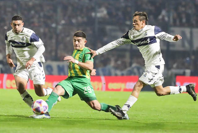 Valioso empate de Aldosivi en La Plata