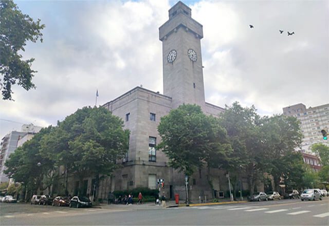 Trabajadores Municipales realizan un paro por 24 horas