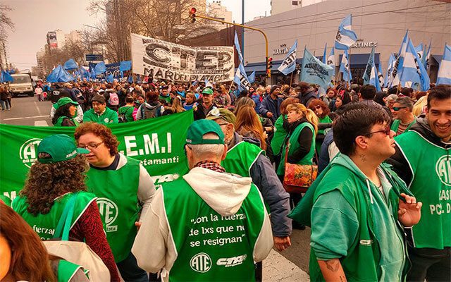 ATE pidió adelantar el aguinaldo y alertó sobre la posibilidad de despidos masivos