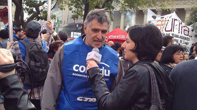 Sanllorenti: “No alcanza con amar la docencia si no se puede vivir de ella”