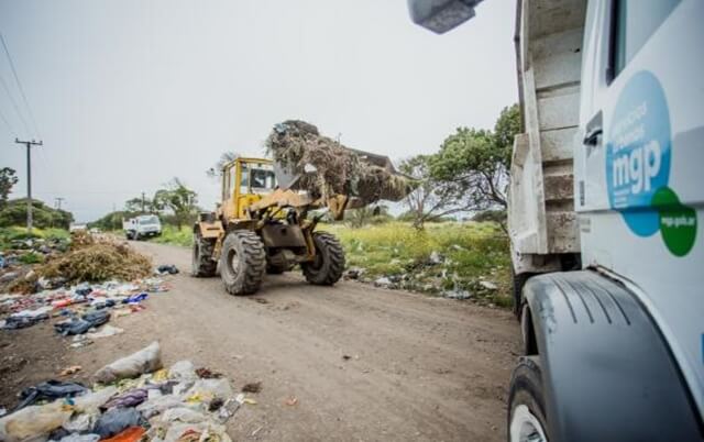 Retiraron más de 80 toneladas de residuos en el barrio Parque Peña