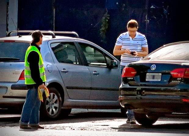 El Municipio dispuso una línea de whatsapp y otras acciones para combatir irregularidades vinculadas a cuidacoches y limpi…