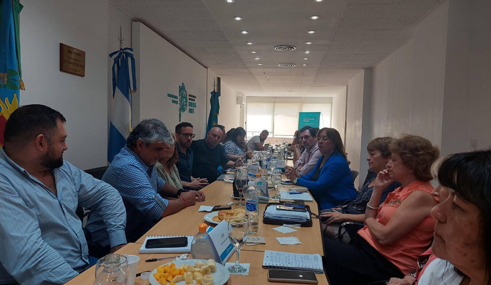 Docentes y estatales pidieron a la Provincia “clausula de monitoreo” y “paritarias cortas”
