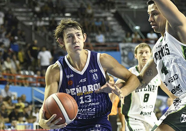 Peñarol aplastó a Atenas de Córdoba en el Polideportivo