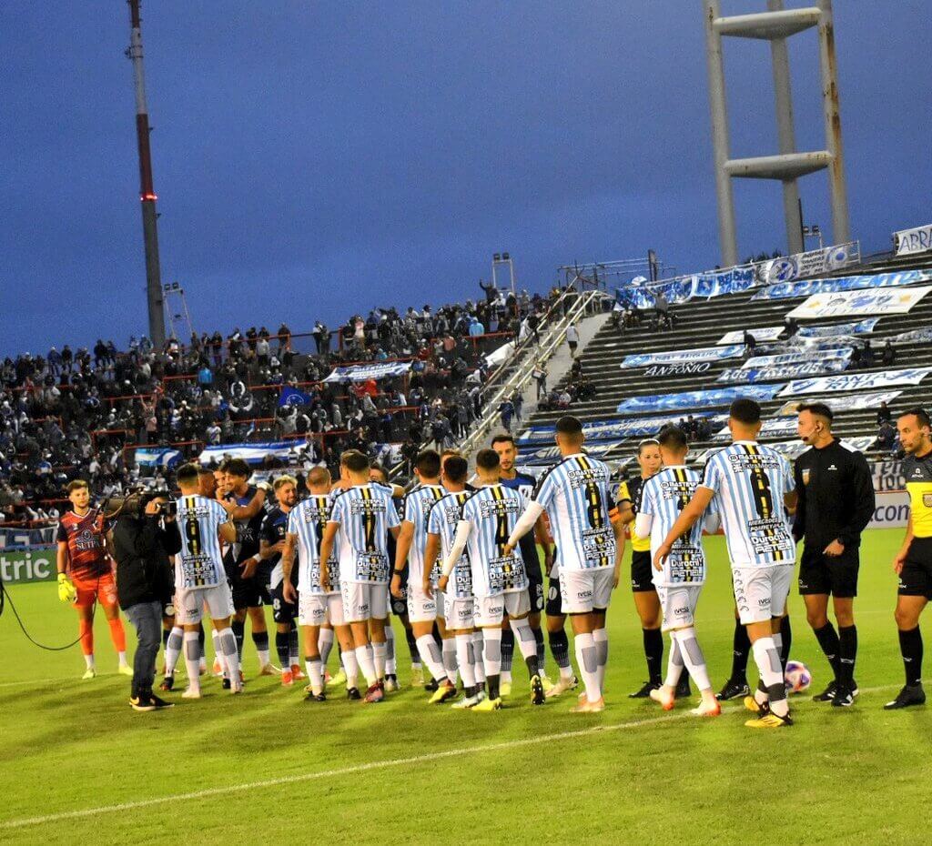 Alvarado cayó como local ante Almirante Brown