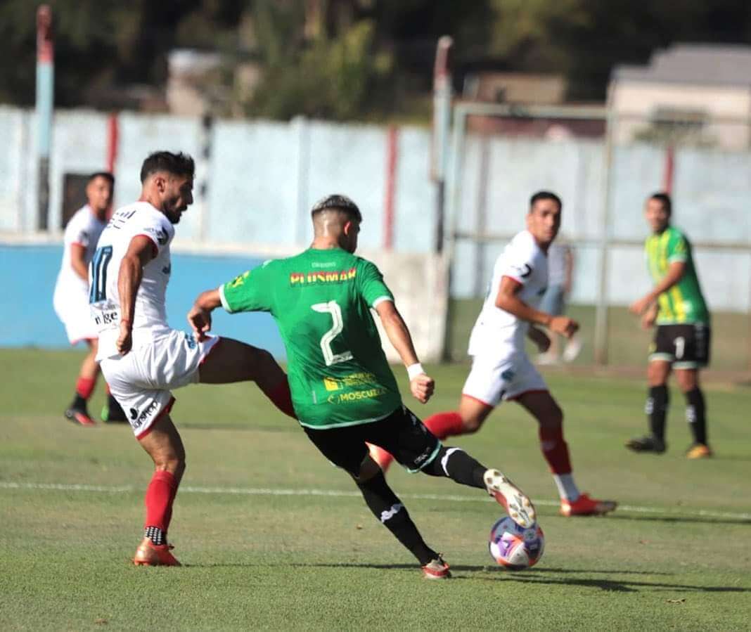 Aldosivi pagó caro sus errores: cayó 2 a 0 ante Brown en Adrogué