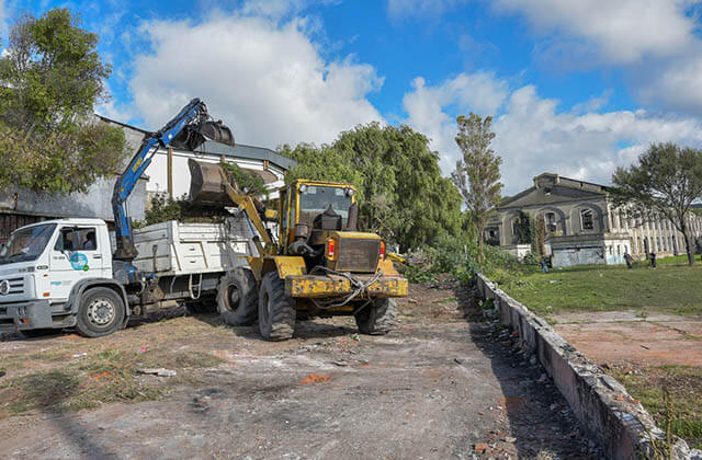 El Municipio limpió 20 toneladas de residuos luego de demoler más de cuarenta casillas abandonadas