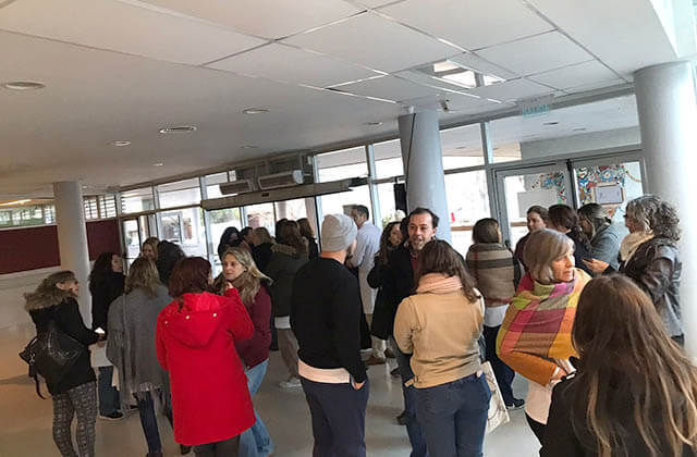 Profesionales del CEMA realizan una retención de tareas por la falta de calefacción