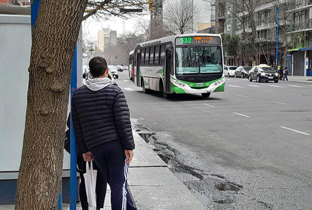 Nación convoca a una reunión para destrabar el paro de colectivos de este martes