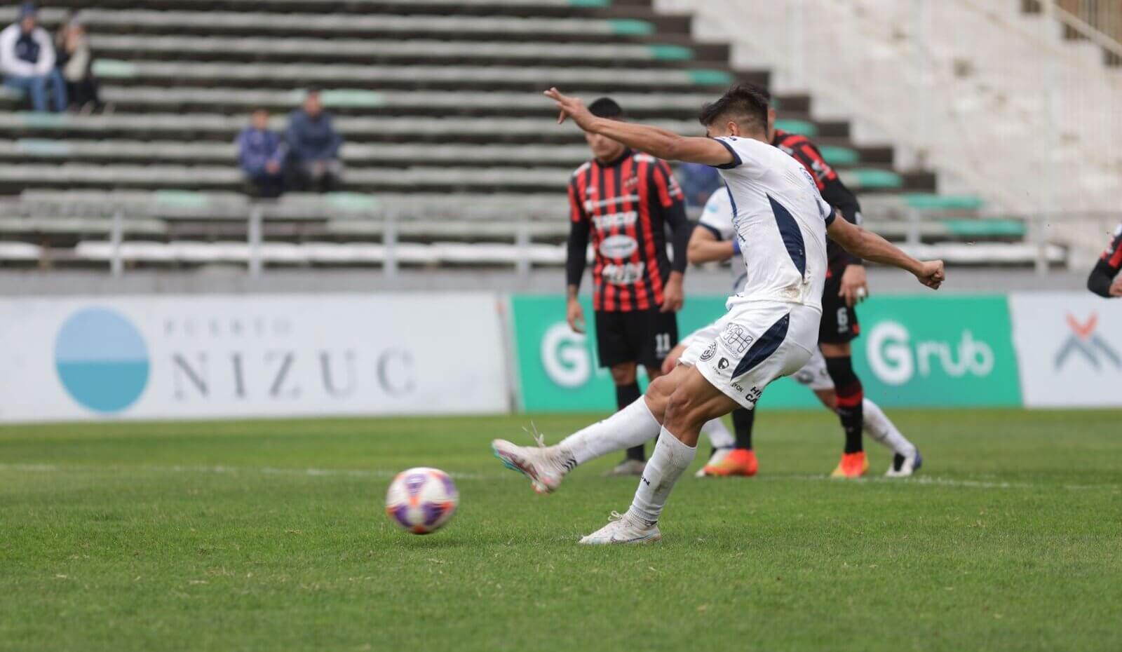 Alvarado le ganó con autoridad a Patronato en el Minella