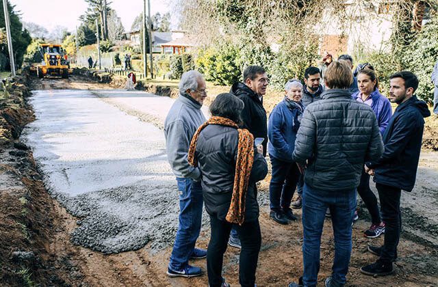 La Municipalidad anunció que realiza obras de pavimentación en Sierra de los Padres