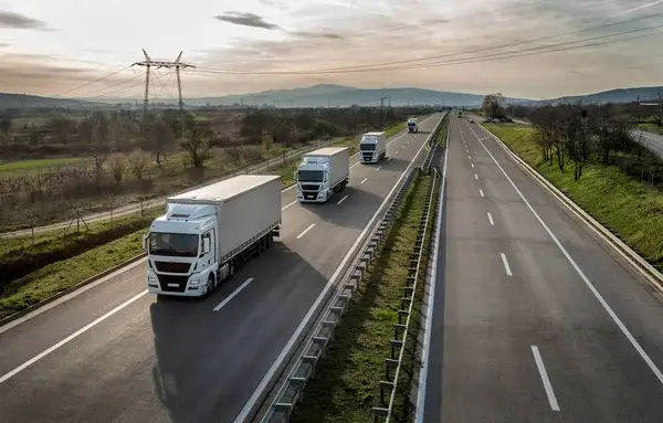 Camioneros consiguen un aumento del 61% en la paritaria septiembre-febrero
