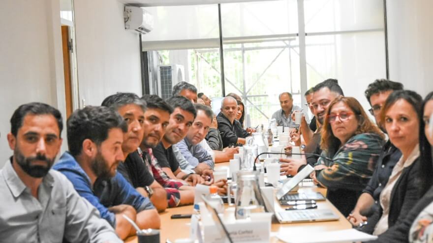 Provincia: hubo acuerdo y los estatales cobrarán un aumento del 25% con los salarios de noviembre