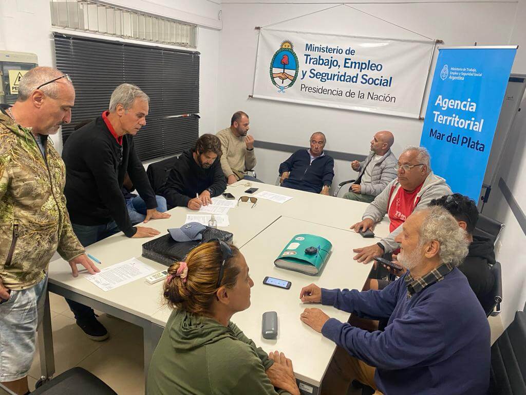 Guardavidas privados acordaron una suba salarial del 150% para la temporada