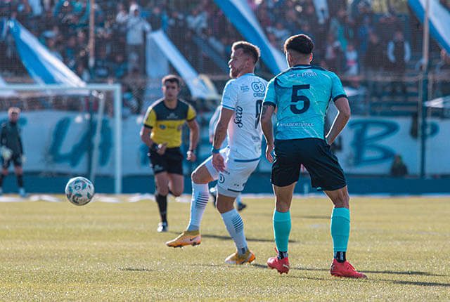 Alvarado consiguió un valioso empate ante Guillermo Brown