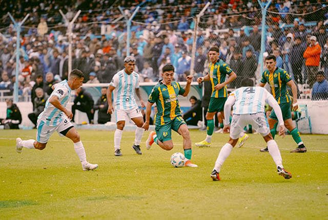Aldosivi perdió sobre el final ante Gimnasia y Tiro