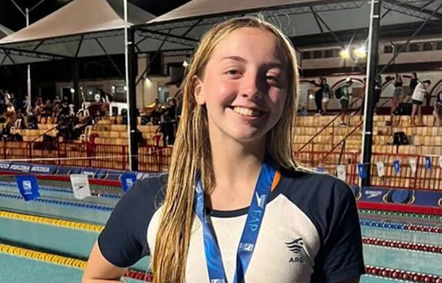 La nadadora marplatense Mia Di Pace pide apoyo para representar a Argentina en competencia internacional