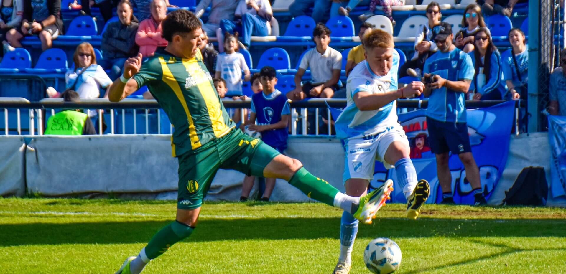En un flojo partido, Aldosivi igualó sin goles ante Temperley