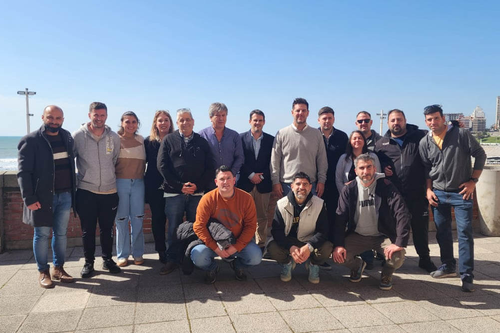 El presidente de Lotería y Casinos se reunió con referentes gremiales locales y confirmó licitaciones para siete casinos