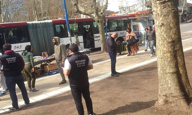 Operativo de Inspección General en Plaza Rocha terminó en pelea y un detenido armado