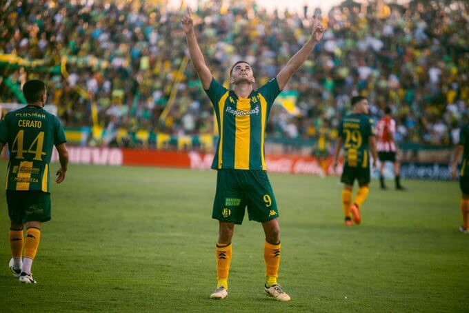 Aldosivi sumó su primer punto en el campeonato: 2 a 2 ante Estudiantes