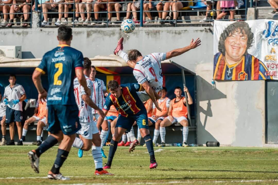 Alvarado debutó con un empate en cero ante Colegiales