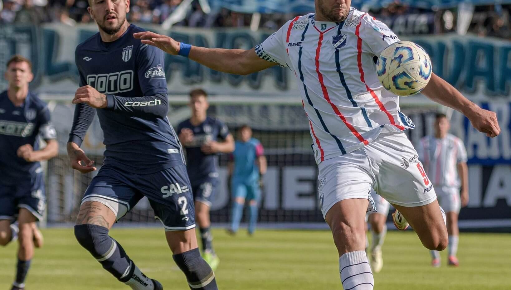 Alvarado cayó ante Tristán Suárez y no levanta cabeza