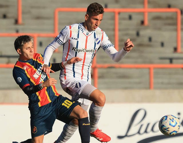 Alvarado consiguió un valioso triunfo en el Minella