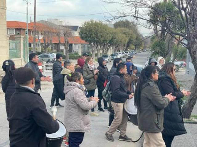 Se complica el conflicto en el frigorífico Apolo Fish: “Nos dejan en la calle y no quieren indemnizarnos”