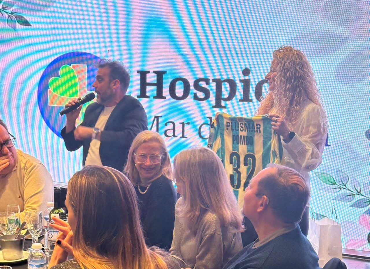 Aldosivi participó de la cena benéfica de Hospice Mar del Plata