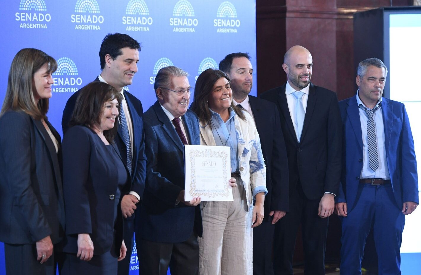 El Mar del Plata Bureau fue distinguido por el Senado de la Nación por sus 30 años de trayectoria